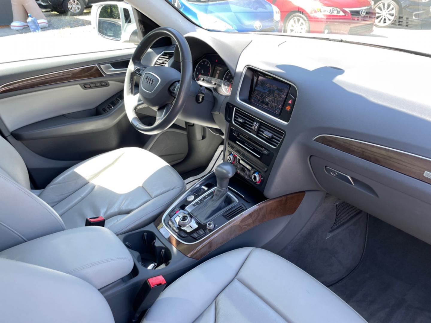 2015 SILVER AUDI Q5 2.0T QUATTRO PREMIUM PLUS (WA1LFAFP5FA) with an 2.0L engine, Automatic transmission, located at 5103 Dorchester Rd., Charleston, SC, 29418-5607, (843) 767-1122, 36.245171, -115.228050 - Local Trade-in with Leather, Panoramic Sunroof, Navigation, Backup Camera, CD/Bluetooth/Radio, Dual Climate Control, Power Everything (windows, locks, seats, mirrors), Memory/Heated Seats, Power Liftgate, All-weather Mats, Push Button Start, Keyless Entry, Alloy Wheels. Clean CarFax (no accidents re - Photo#8